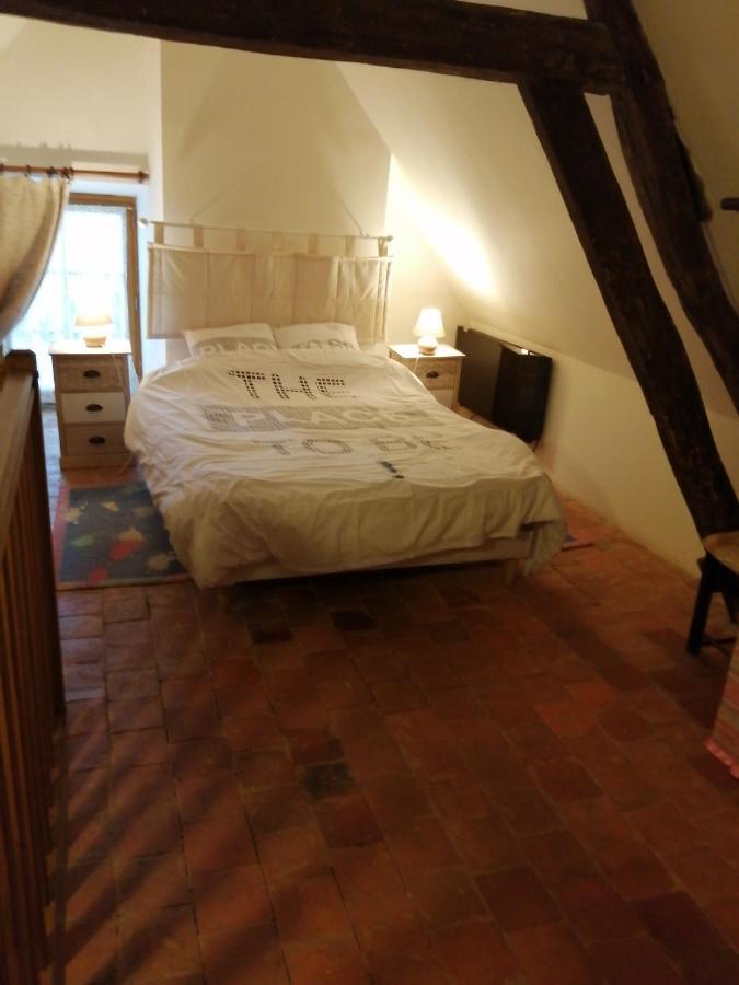 La Maison De Xenos Nohant-en-Gracay Bagian luar foto
